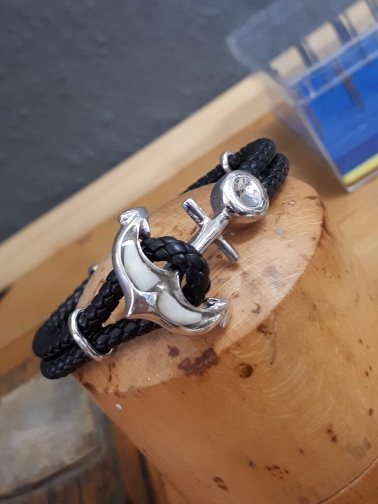 2 Anker Armband mit 2 Hundezaehnen