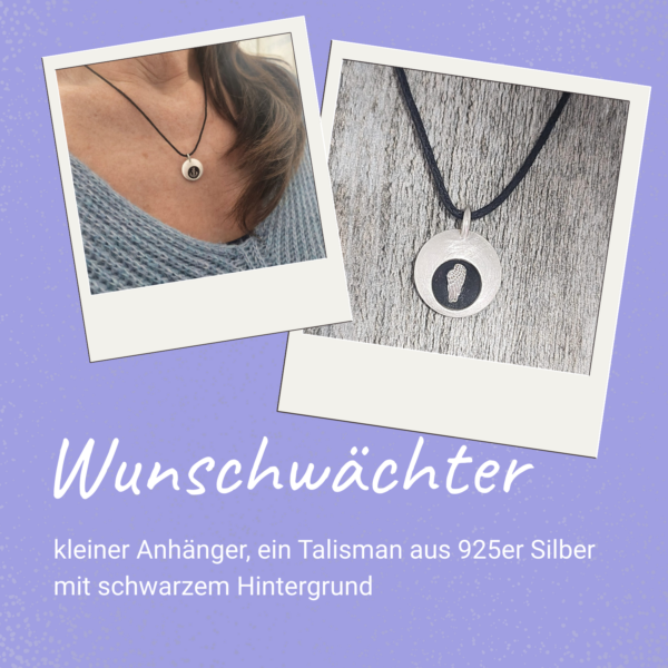 handgefertigter Glücksbringer Wunschwächter – kleiner Anhänger, ein Talisman aus 925er Silber mit schwarzem Hintergrund