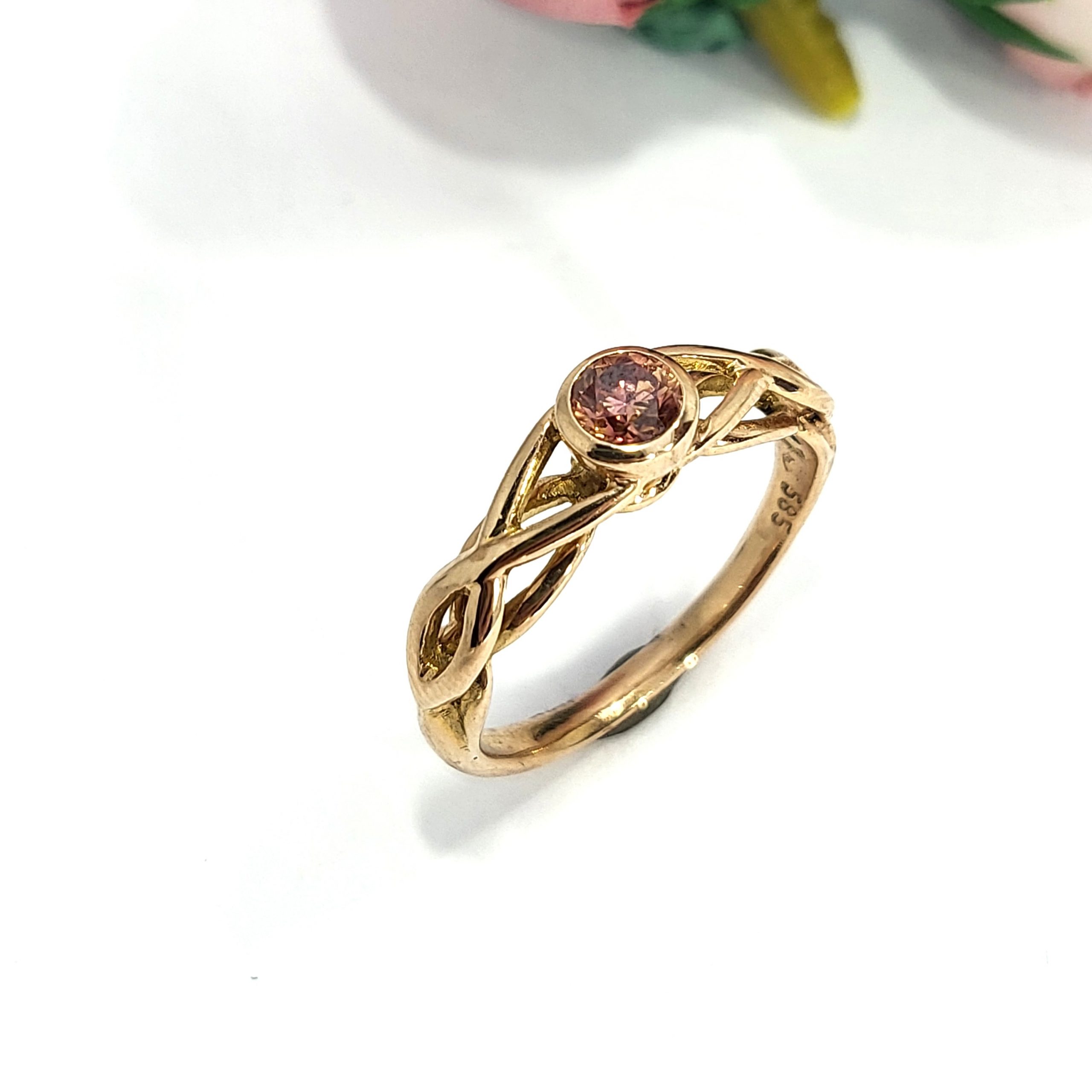 Verlobungsring Rotgold mit Diamant handgemacht (3)