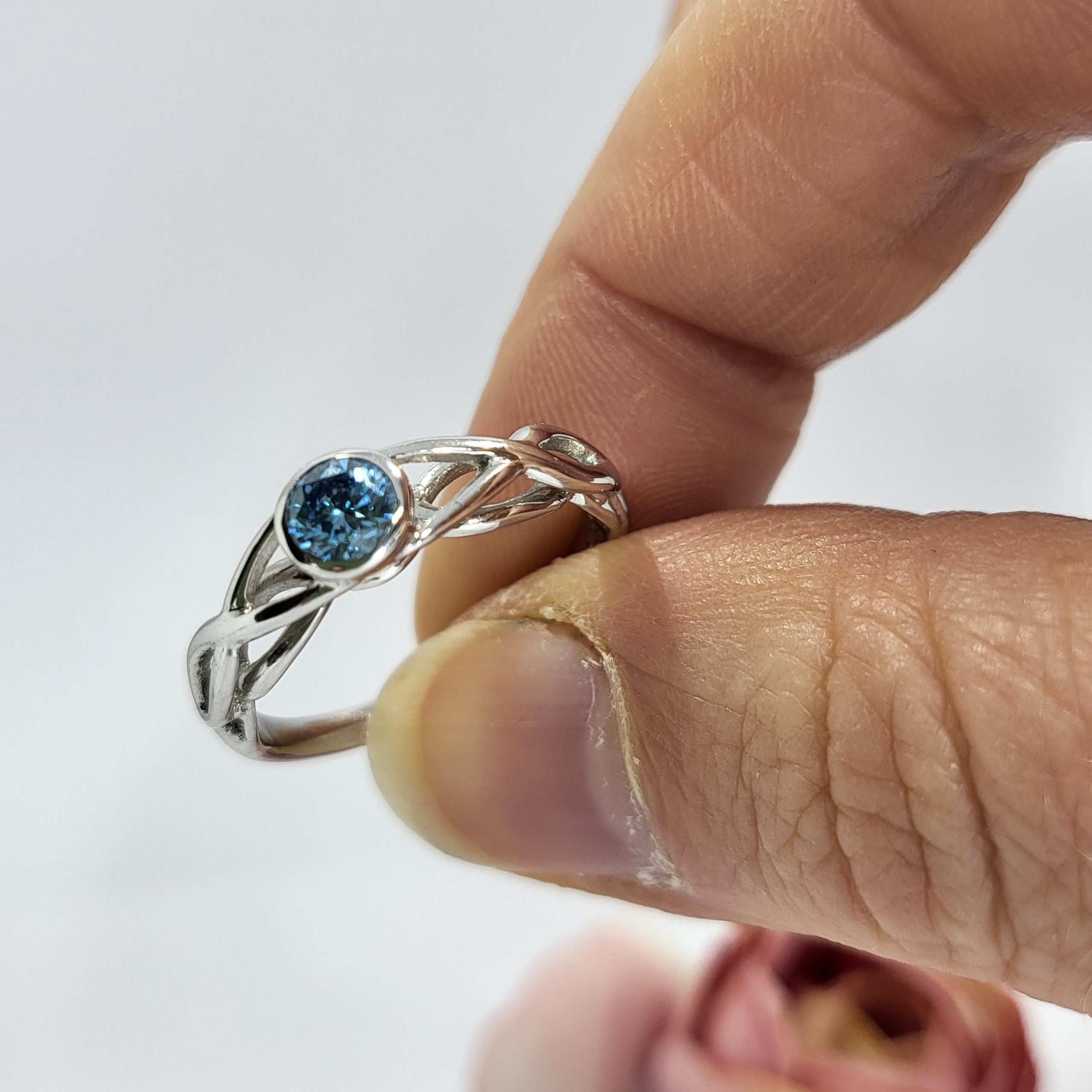 Verlobungsring Weissgold mit Diamant handgemacht (4)